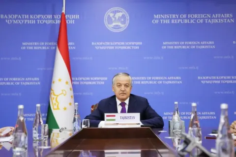 Таджикистан не планирует вступать в ЕАЭС и БРИКС