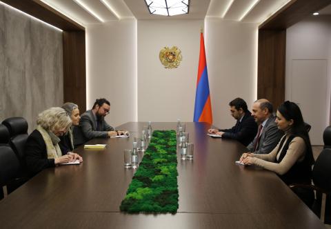 亚美尼亚安全委员会秘书会见了欧盟特别代表