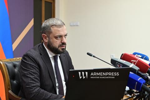 Ministro Papoyan dirigió propuesta a campesinos