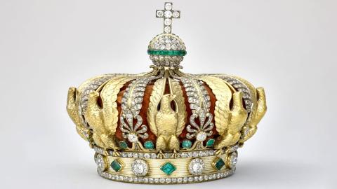 Корона императрицы, поврежденная во время ограбления Лувра, будет полностью восстановлена