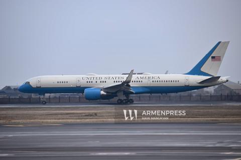 L’arrivée à Erevan du vice-président des États-Unis, J.D. Vance