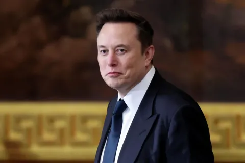 Մասկը հայտնել է 10 տարվա մեջ Լուսնի վրա քաղաք կառուցելու մտադրության մասին