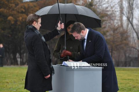 Message de JD Vance dans le livre d’or du Musée du Génocide arménien