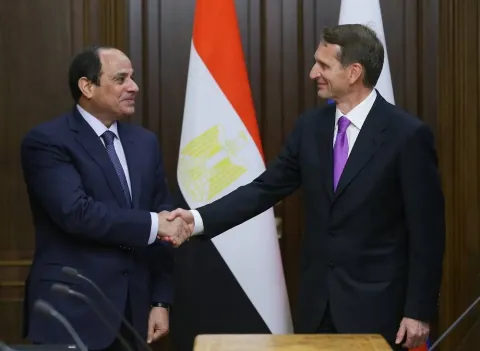 Президент Египта принял в Каире главу Службы внешней разведки России