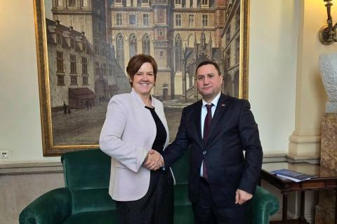 سفير أرمينيا لدى بلجيكا تيكران بالايان يلتقي رئيسة لجنة العلاقات الخارجية في مجلس النواب البلجيكي ورئيسة مجموعة الصداقة البلجيكية-الأرمنية إلس فان هوف