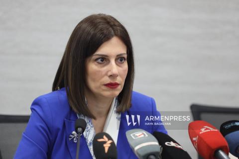 نشست خبری آناهیت آوانسیان وزیر بهداشت جمهوری ارمنستان