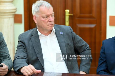 欧盟与亚美尼亚将在布鲁塞尔讨论欧盟驻亚美尼亚观察团未来问题