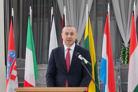 გვინდა, რომ ევროკავშირის მისია გააგრძელოს საქმიანობა სომხეთში։ უშიშროების საბჭოს მდივანი დამკვირვებლების მუშაობას მაღალ შეფასებას აძლევს