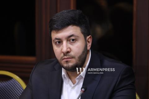 „მშვიდობის ხიდის“ ინიციატივის მიზანია ასევე შექმნას პროექტები, რომლებიც უზრუნველყოფენ მშვიდობის დღის წესრიგს: არეგ ქოჩინიანი