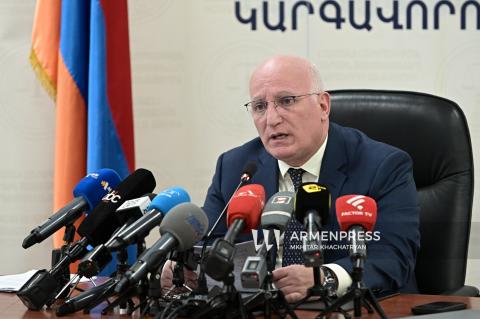 نشست خبری مسروپ مسروپیان رئیس کمیسیون تنظیم خدمات عمومی جمهوری ارمنستان