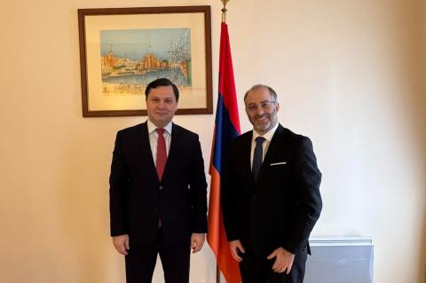 Embajador de Armenia en Francia se reunió con el director del Comité Internacional de los Juegos de la Francofonía