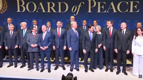 Խաղաղության խորհրդի նիստի մասնակիցների համատեղ լուսանկարահանման արարողություն