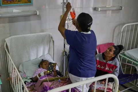 Министр здравоохранения Кубы заявляет, что страна стоит перед гуманитарной катастрофой