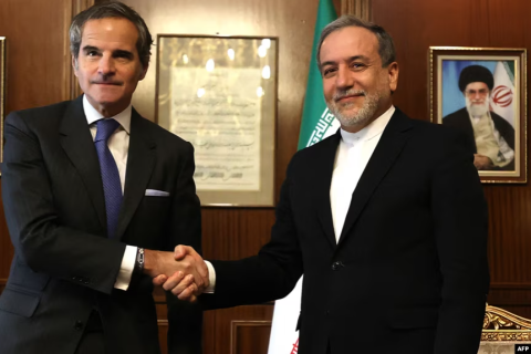 Министр иностранных дел Ирана и генеральный директор МАГАТЭ провели телефонный разговор