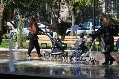 بفضل المخصّصات للطفل الثالث وما يليه يمكن للأسرة أن تحصل على أكثر من 11000 دولار كدعم على مدى 6 سنوات- وزير العمل والشؤون الاجتماعية الأرمني أرسين توروسيان-