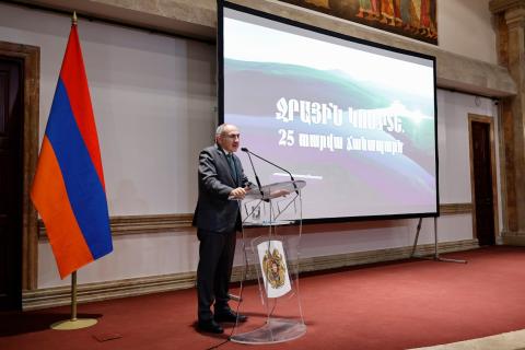 Nous devons changer notre attitude à l’égard de l’eau : le Premier ministre a assisté à l’événement consacré au 25e anniversaire de la création du Comité de l’eau