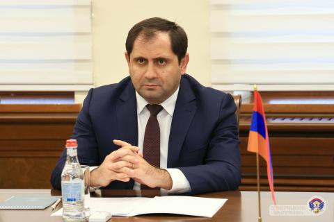 وزير الدفاع الأرمني سورين بابيكيان إلى إيران في زيارة رسمية-فيديو-