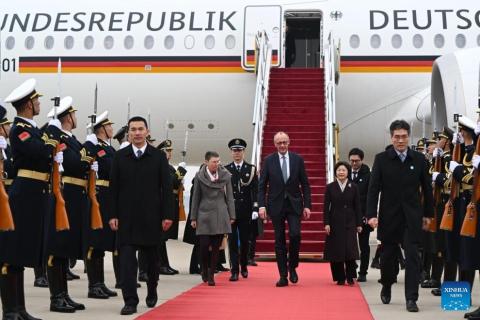 Канцлер Германии прибыл в Китай с официальным визитом