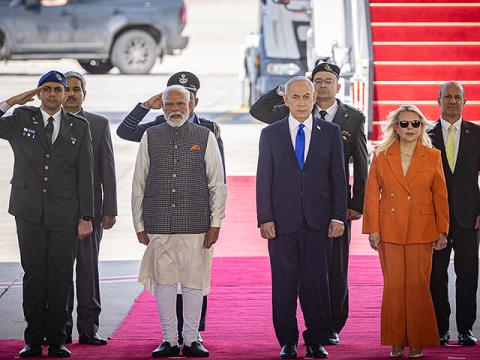 Премьер-министр Индии прибыл в Израиль с официальным визитом