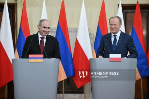 亚美尼亚总理与波兰总理发表联合声明