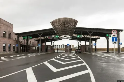 უამინდობის გამო ბავრას საბაჟო გამშვები პუნქტი დროებით დაკეტილია