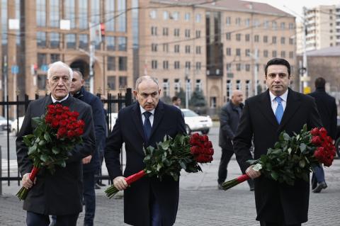القيادة السياسة الأرمنية تكرّم ذكرى ضحايا أحداث 1 مارس 2008 بيريفان