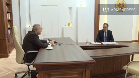 Arsen Torosyan presentó los detalles del aumento de pensiones a Nikol Pashinyan