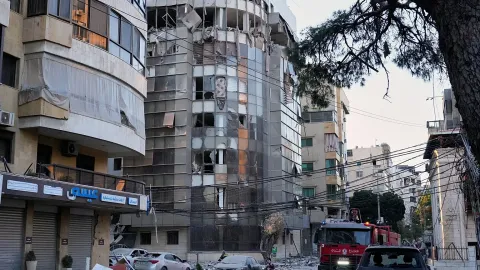 Израиль вновь нанес удары по Бейруту, “Хезболла” - по израильской авиабазе Рамат-Давид