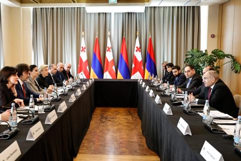 Les relations arméno-géorgiennes revêtent une importance particulière : la 15e session de la Commission intergouvernementale de coopération économique s’est tenue