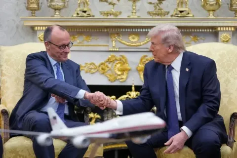 ترامپ در کاخ سفید از مرتس استقبال کرد؛ محور اصلی مذاکرات، جنگ علیه ایران بود