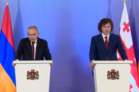 رئيسا وزراء أرمينيا وجورجيا يلقيان بيان صحفي-فيديو-