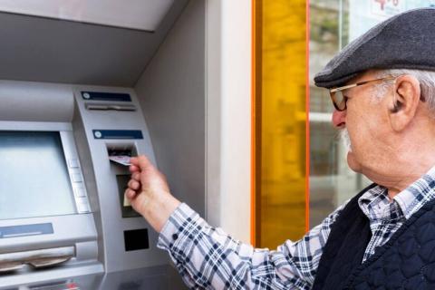 Պետական բոլոր նպաստների ու կենսաթոշակների վճարումներն անցնում են անկանխիկ համակարգի․ ի՞նչ պետք է իմանան քաղաքացիները