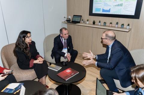 Armenian official, Microsoft executive discuss high-tech collaboration