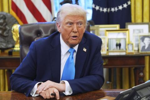 Трамп призвал членов КСИР и иранских силовиков сложить оружие, а дипломатов попросить убежища
