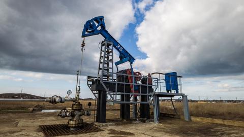 Цена на нефть резко выросла более чем на 26%