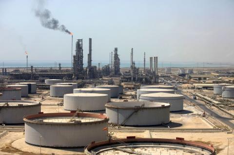 L’Arabie saoudite a commencé à réduire sa production de pétrole, rapporte Bloomberg