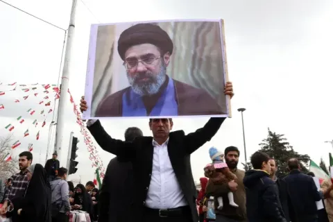 Новый верховный лидер Ирана не находится под санкциями ЕС