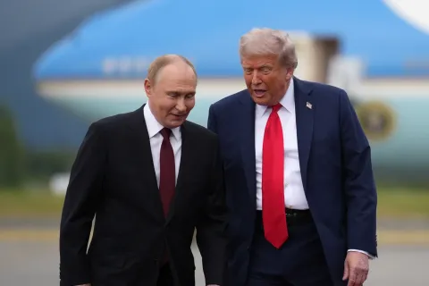 Putin and Trump hold phone call