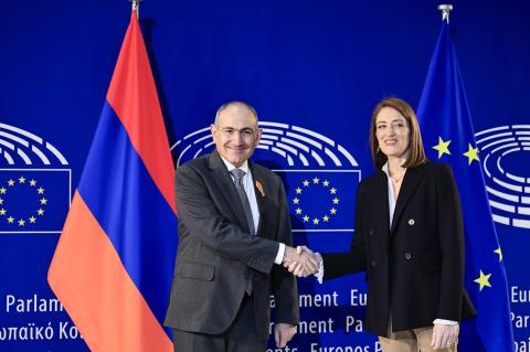 ნიკოლ ფაშინიანმა და რობერტა მეცოლამ სომხეთი-ევროკავშირის თანამშრომლობის განვითარების პერსპექტივები განიხილეს