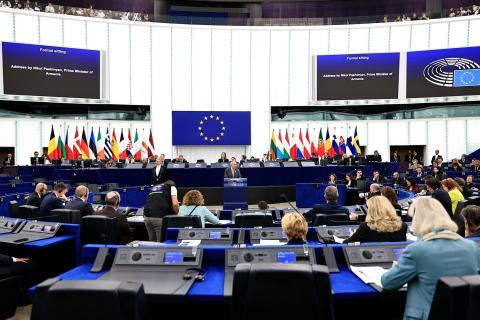 Paşinyan: Orta Doğu’da yaşananları büyük bir üzüntüyle izliyoruz