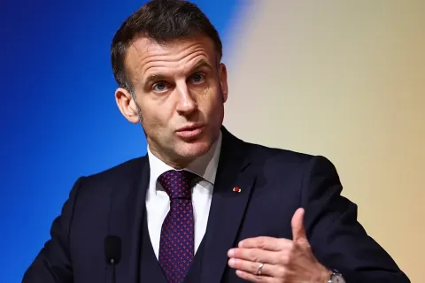 Франция не будет пересматривать санкции против российской нефти