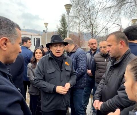 Говорят, что мир - недостойный, а достойно ли было тридцатилетнее вассальное состояние Армении? Премьер-министр