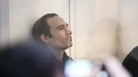 В Азербайджане гражданин Франции приговорен к 10 годам лишения свободы по обвинению в шпионаже