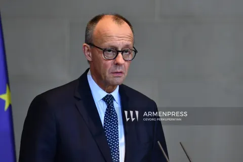 德国总理对亚美尼亚-阿塞拜疆和平进程表示欢迎