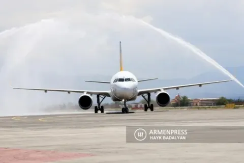 Аэропорт Берлина отменил все рейсы из-за забастовки сотрудников