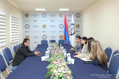 Անահիտ Մանասյանը հանդիպել է Ադրբեջանից վերադարձած Դավիթ Դավթյանին