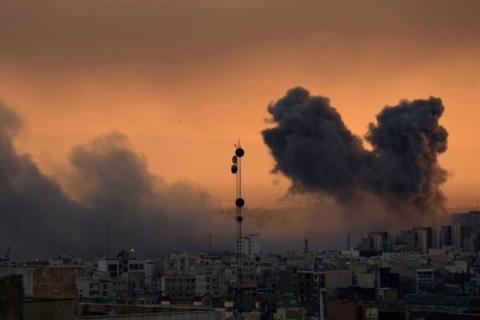 Израиль начал волну ударов по Тегерану