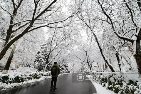 На перевале Варденяц — дождь со снегом
