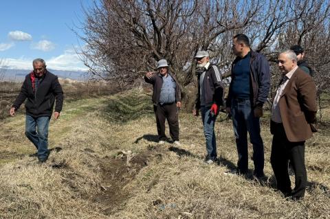 35 միավոր տեխնիկա և 300 աշխատակից. Արմավիրում ոռոգման շրջանին ընդառաջ իրականացվում են լայնածավալ աշխատանքներ