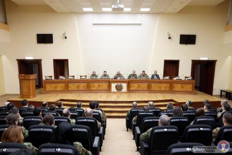 国防部召开了协商会议